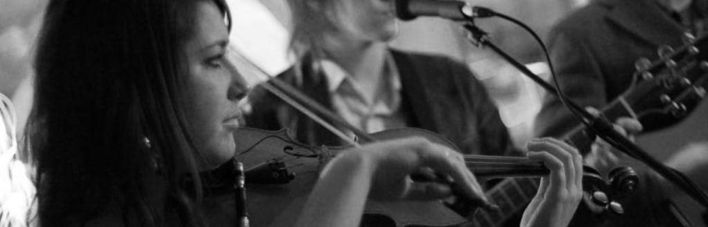 girl-with-violin